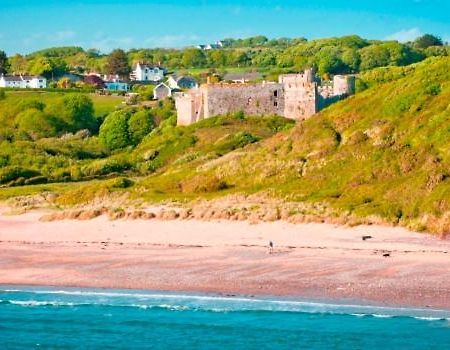 Manorbier Castle Inn Sunset Room Bagian luar foto