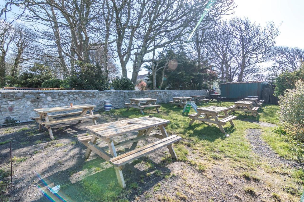 Manorbier Castle Inn Sunset Room Bagian luar foto
